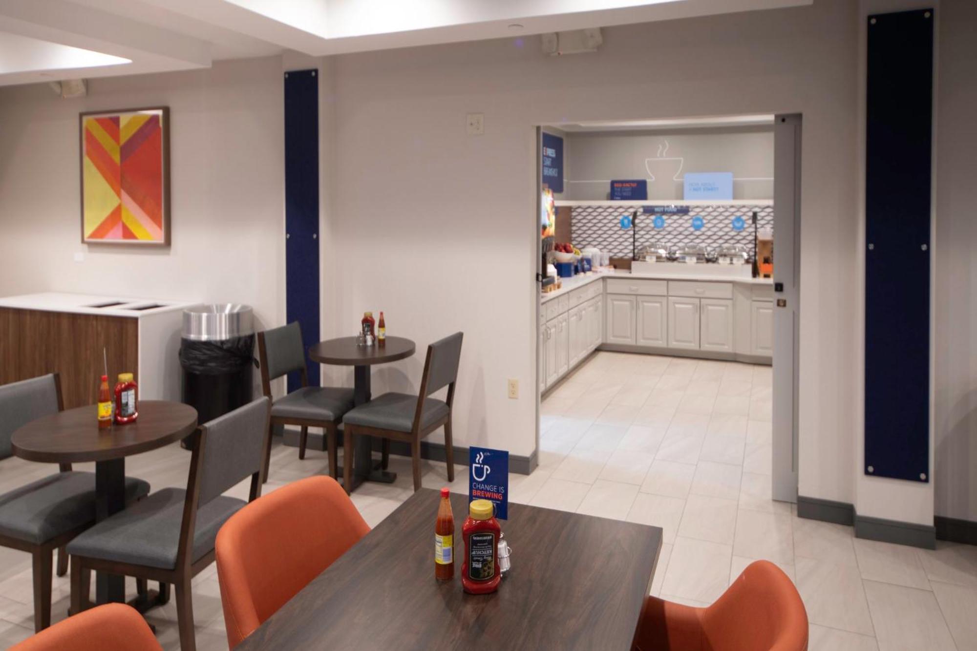 Holiday Inn Express Suites Little Rock West By Ihg Esterno foto